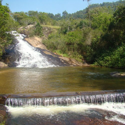 Cachoeira queda 01